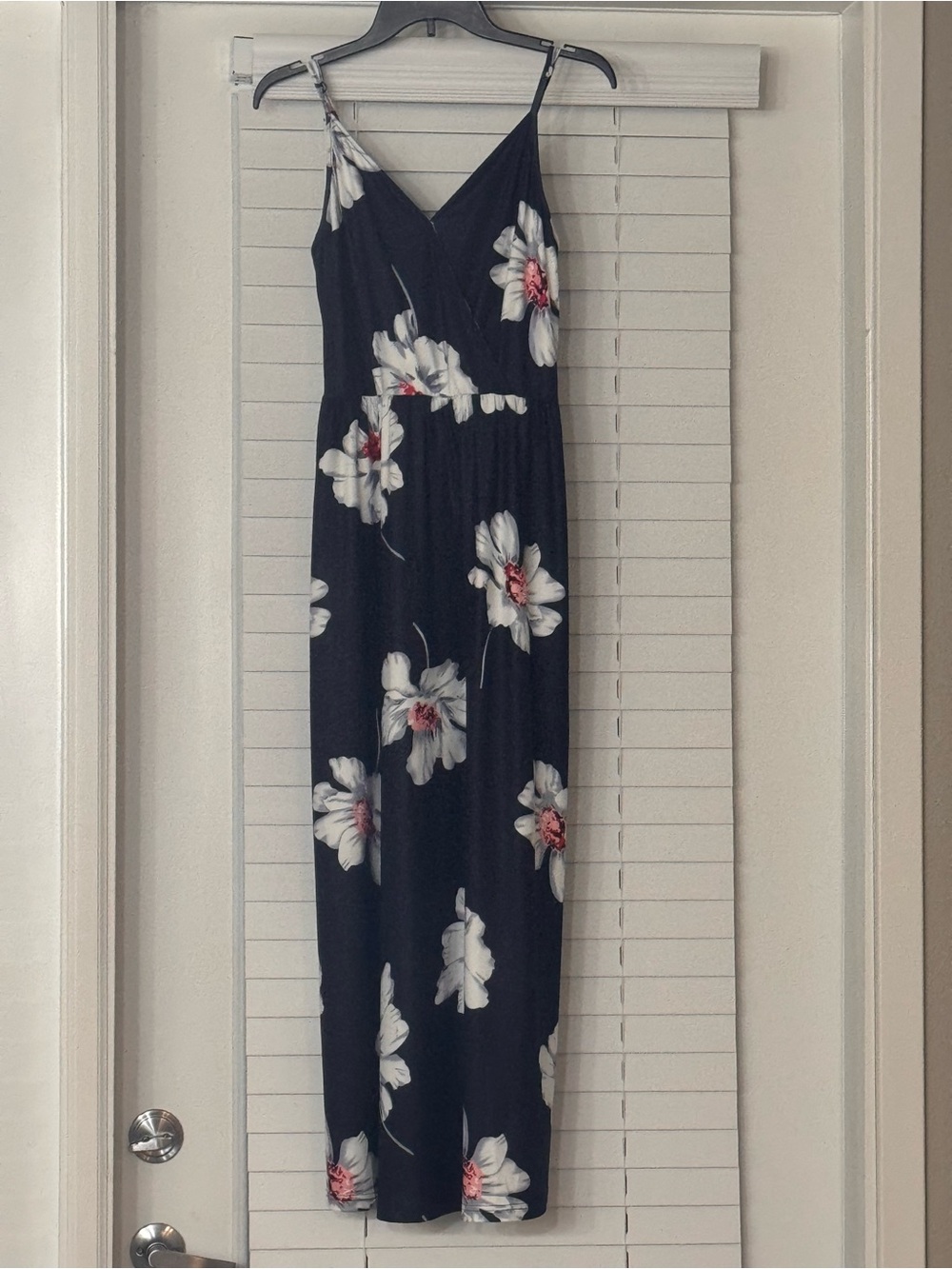 Floral Spaghetti-Strap Maxi Dress - Black